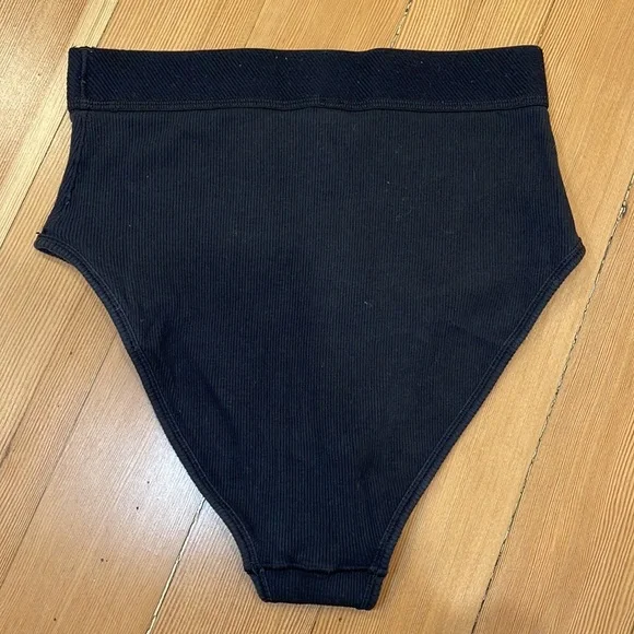SKIMS Cotton Ribbed Brief - Picture 3 of 3